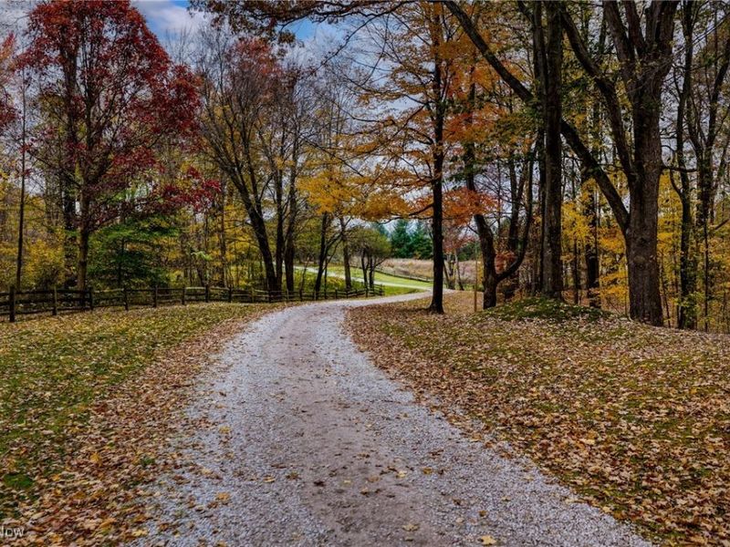 16310 Valley Road, Auburn, OH 44023 Photo 3