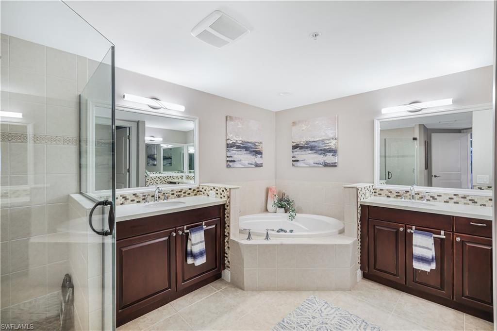 6081 Silver King Blvd, Unit 404, Cape Coral, FL 33914 Photo