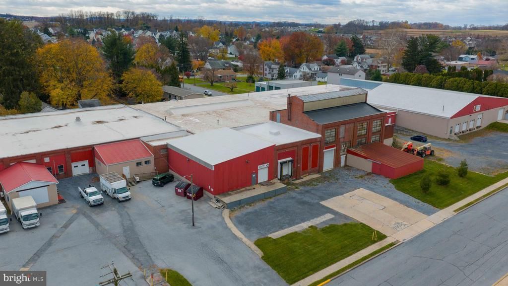 30 N 3RD STREET, WOMELSDORF, PA 19567