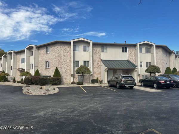 6640 Salisbury Road, Maumee, OH 43537