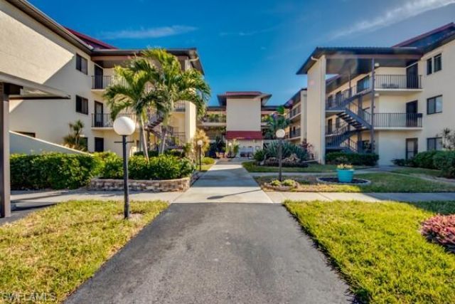11110 Caravel Cir, Unit 205, Fort Myers, FL 33908 Photo