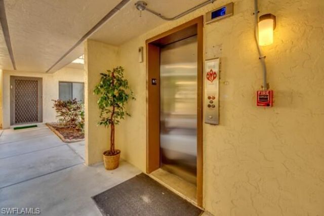 11110 Caravel Cir, Unit 205, Fort Myers, FL 33908 Photo