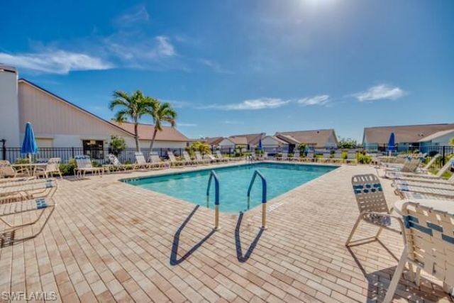 11110 Caravel Cir, Unit 205, Fort Myers, FL 33908 Photo