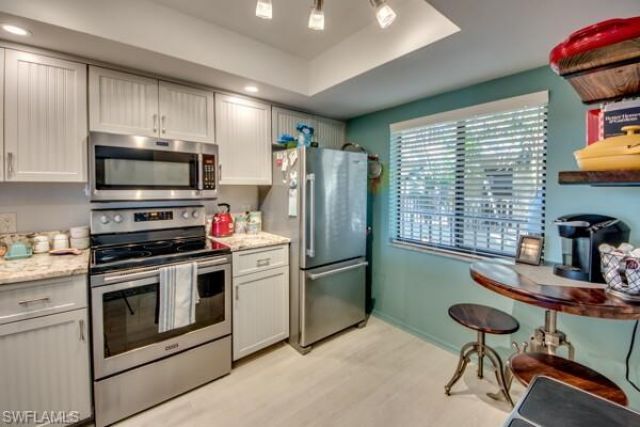 11110 Caravel Cir, Unit 205, Fort Myers, FL 33908 Photo
