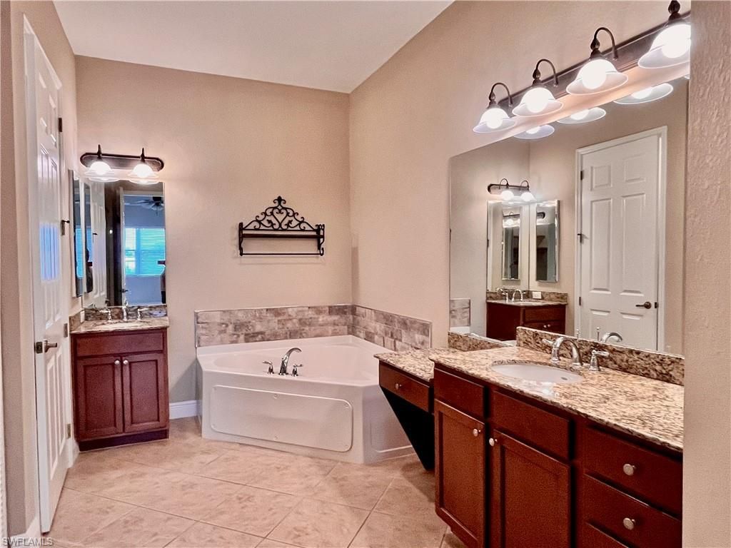 174 Shadroe Cove Cir, Unit 1004, Cape Coral, FL 33991 Photo