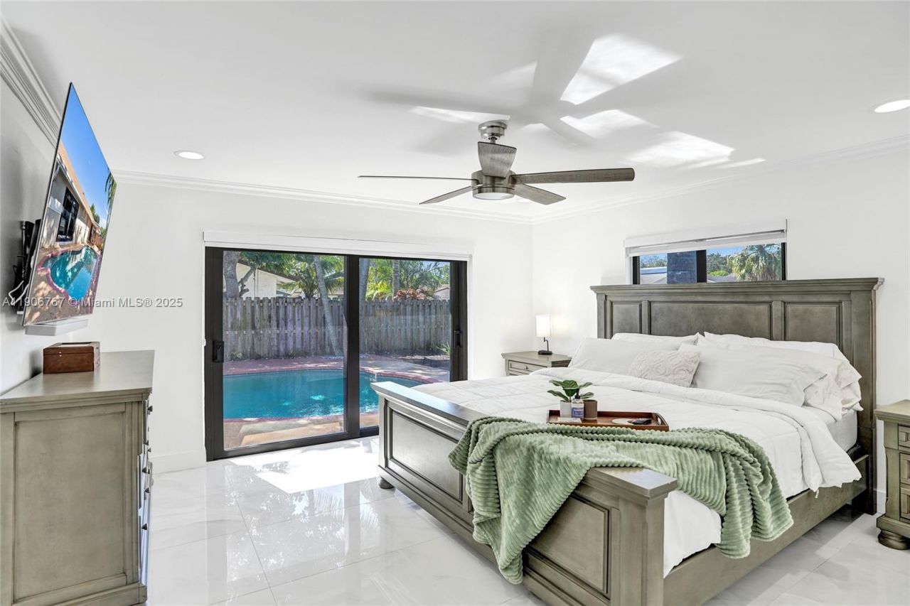 9350 NW 43rd Mnr, Sunrise, FL 33351 Photo