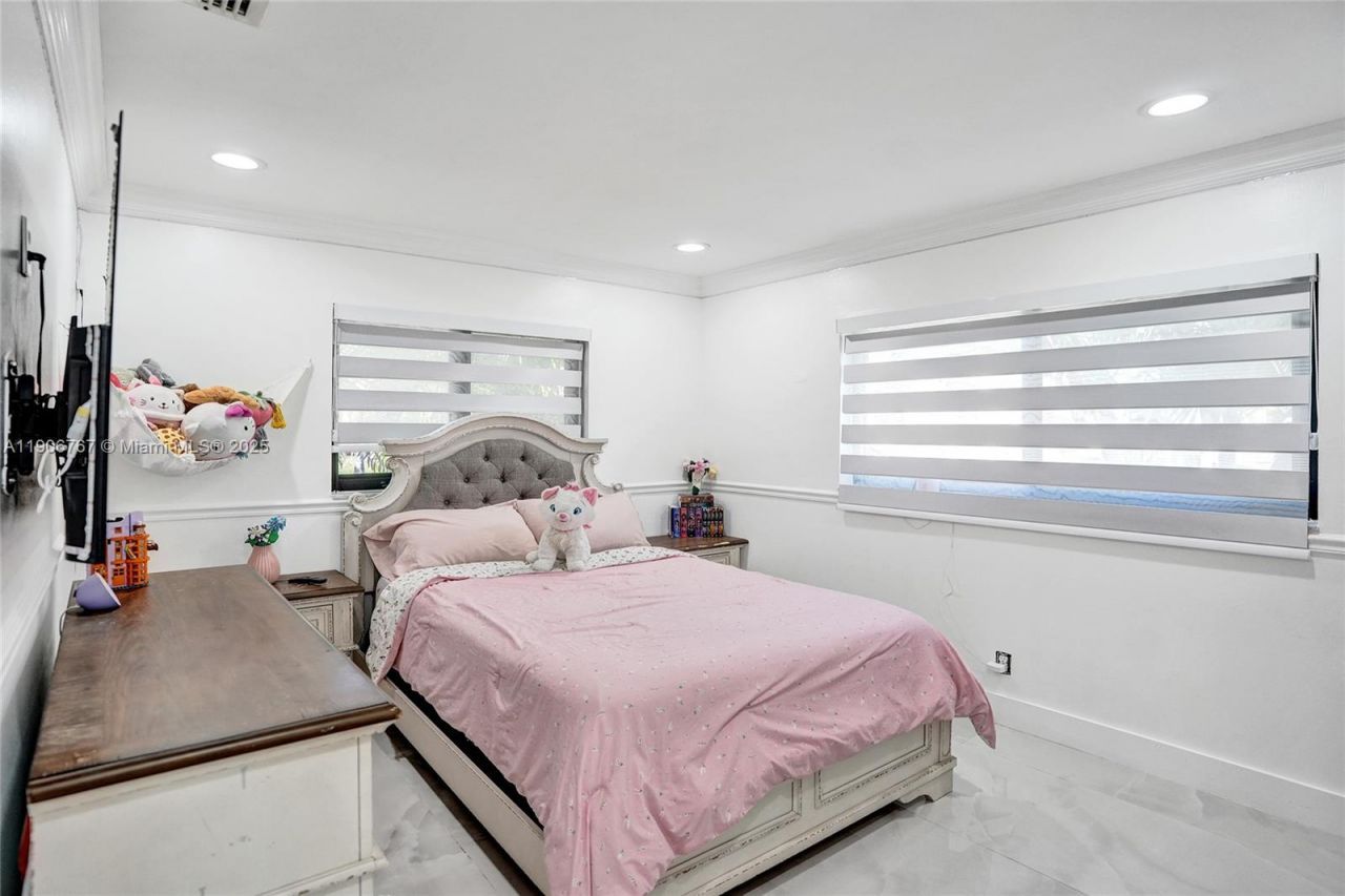9350 NW 43rd Mnr, Sunrise, FL 33351 Photo