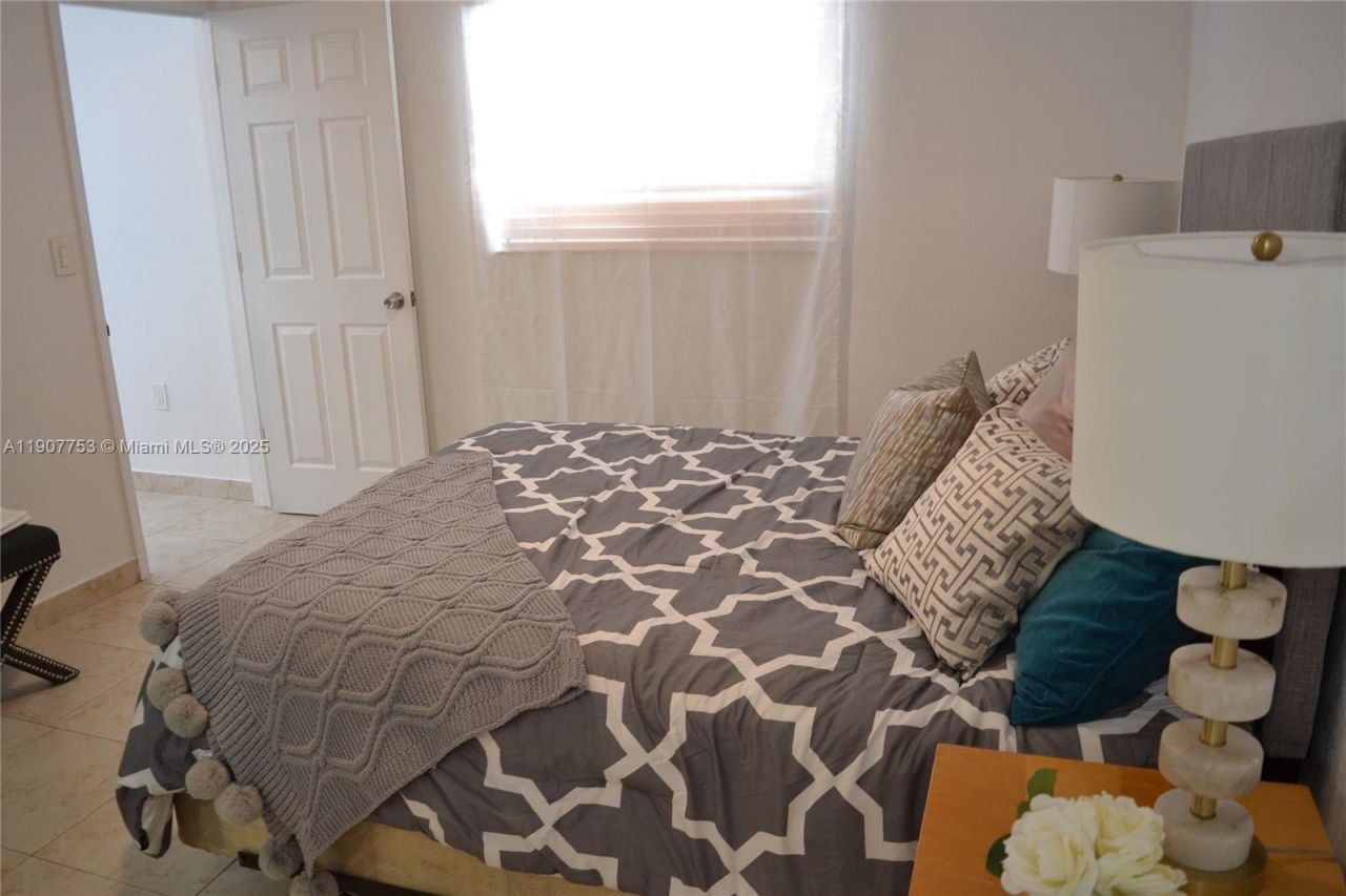 3221 SW 93rd Pl, Miami, FL 33165 Photo