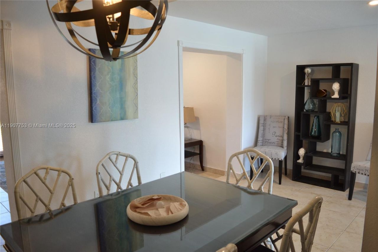 3221 SW 93rd Pl, Miami, FL 33165 Photo