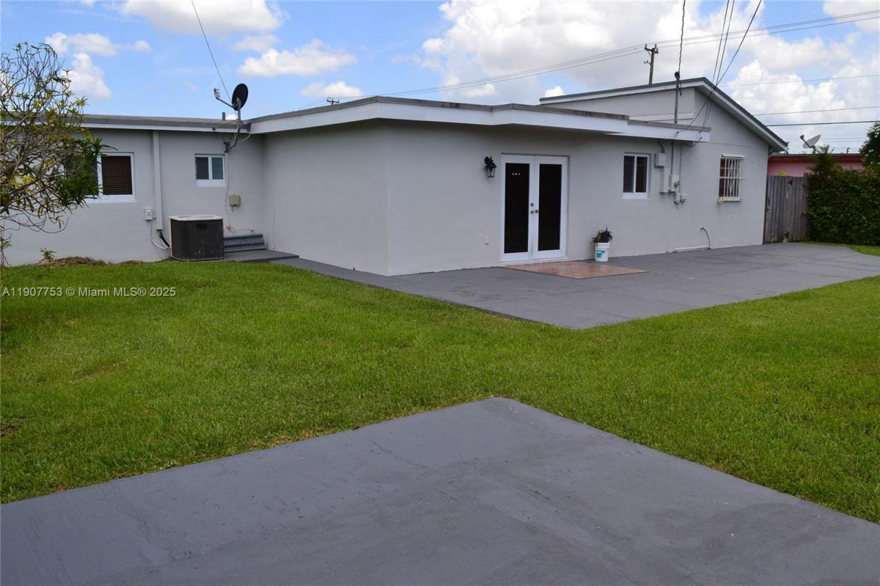 3221 SW 93rd Pl, Miami, FL 33165 Photo