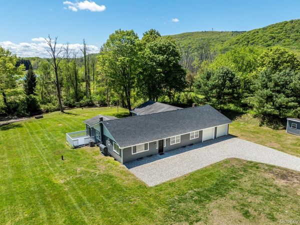 786 N Clove Road, Millbrook, NY 12585