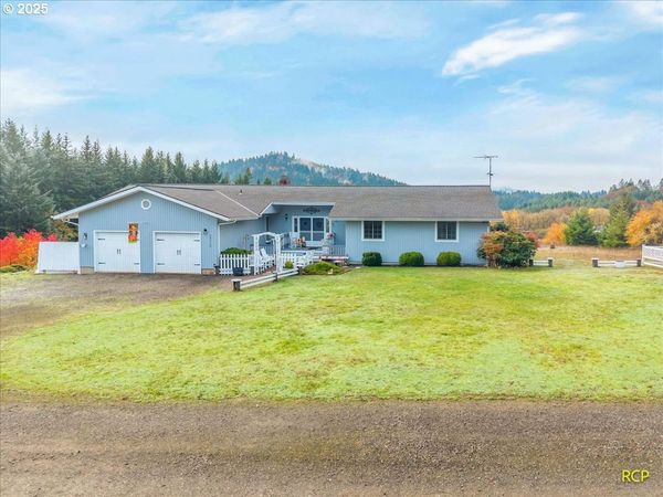 24312 CARDWELL HILL DR, Philomath, OR 97370