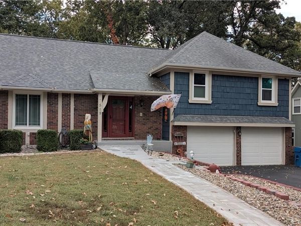519 Lancelot Drive, Liberty, MO 64068