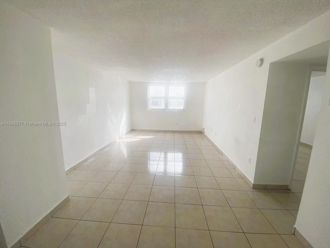 666 W 81st St, Unit 222, Hialeah, FL 33014 Main Photo
