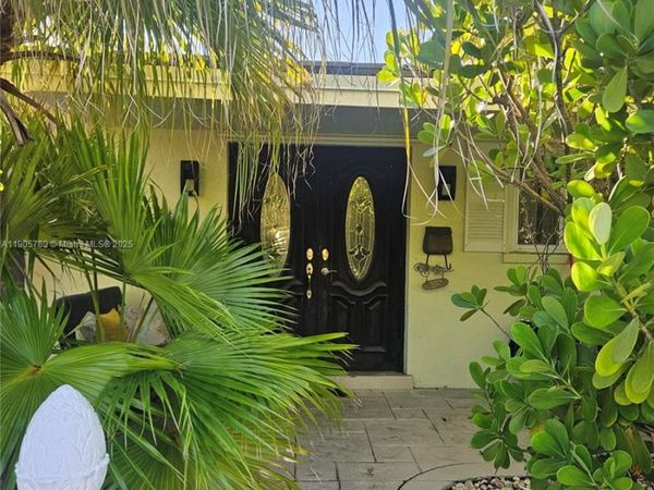 4521 NE 15th Ter, Oakland Park, FL 33334