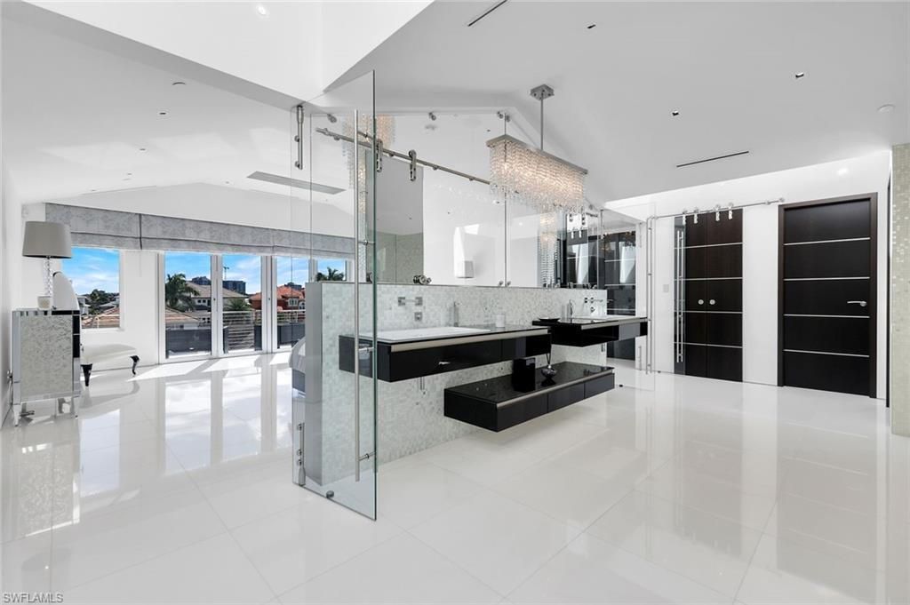 260 Channel Dr, Naples, FL 34108 Photo