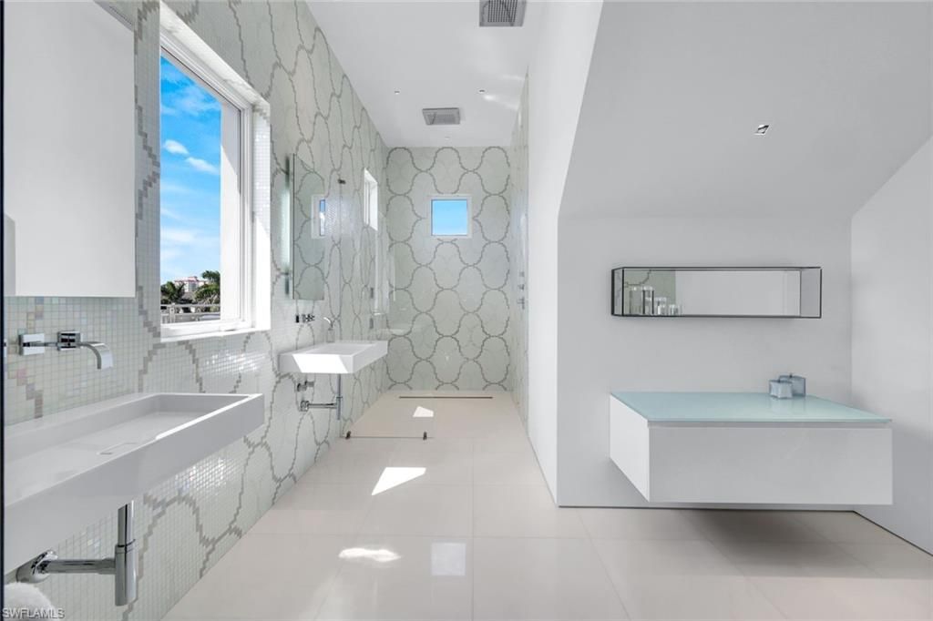 260 Channel Dr, Naples, FL 34108 Photo