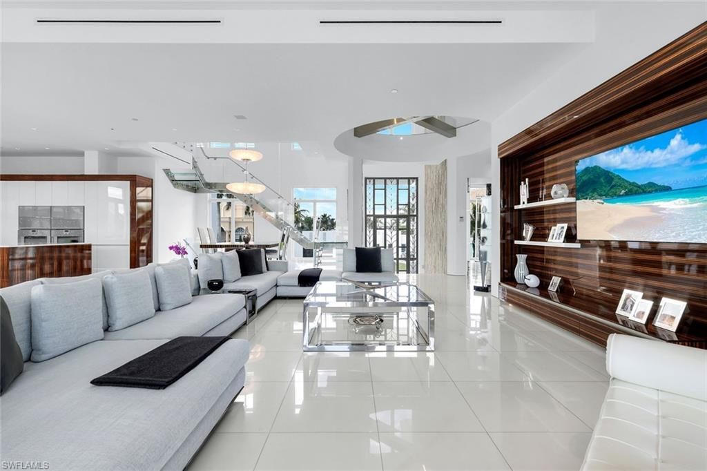 260 Channel Dr, Naples, FL 34108 Photo