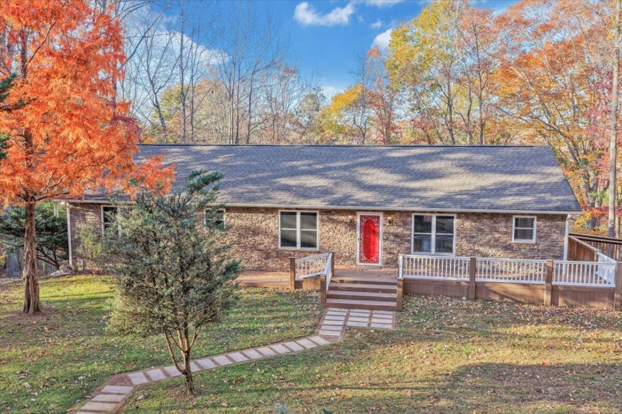 6548 Goodview Rd, Goodview, VA 24095 Main Photo