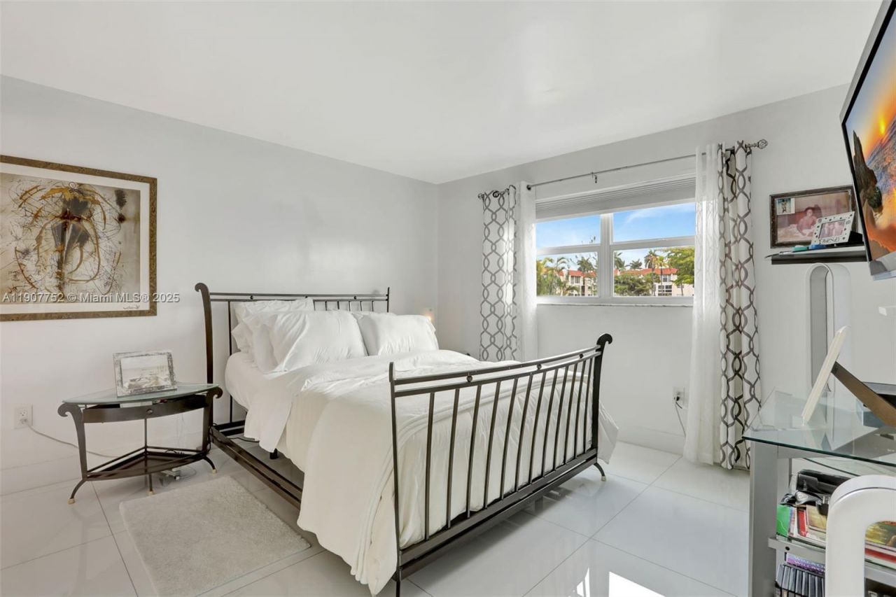 2931 E Sunrise Lakes Dr, Unit 109, Sunrise, FL 33322 Photo