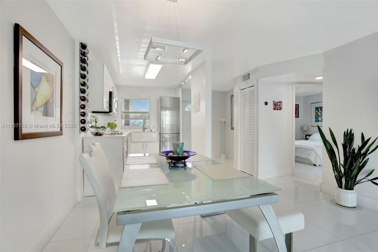 2931 E Sunrise Lakes Dr, Unit 109, Sunrise, FL 33322 Photo