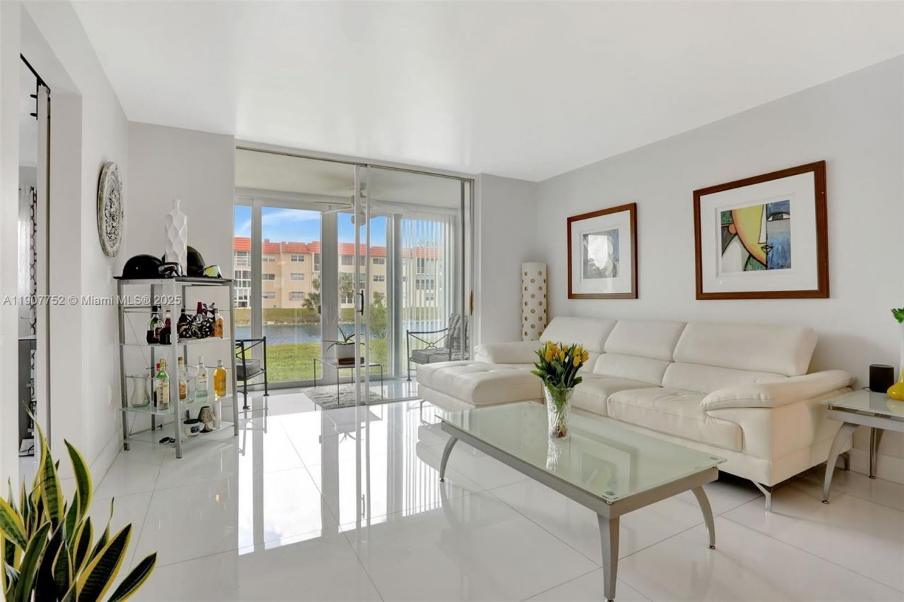 2931 E Sunrise Lakes Dr, Unit 109, Sunrise, FL 33322 Photo