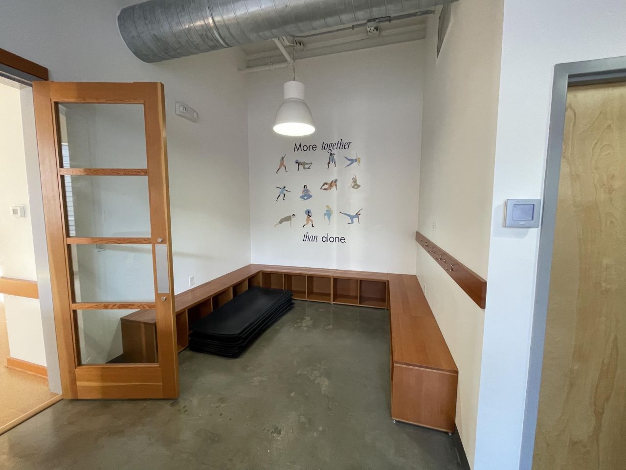 484 King Street Photo 16