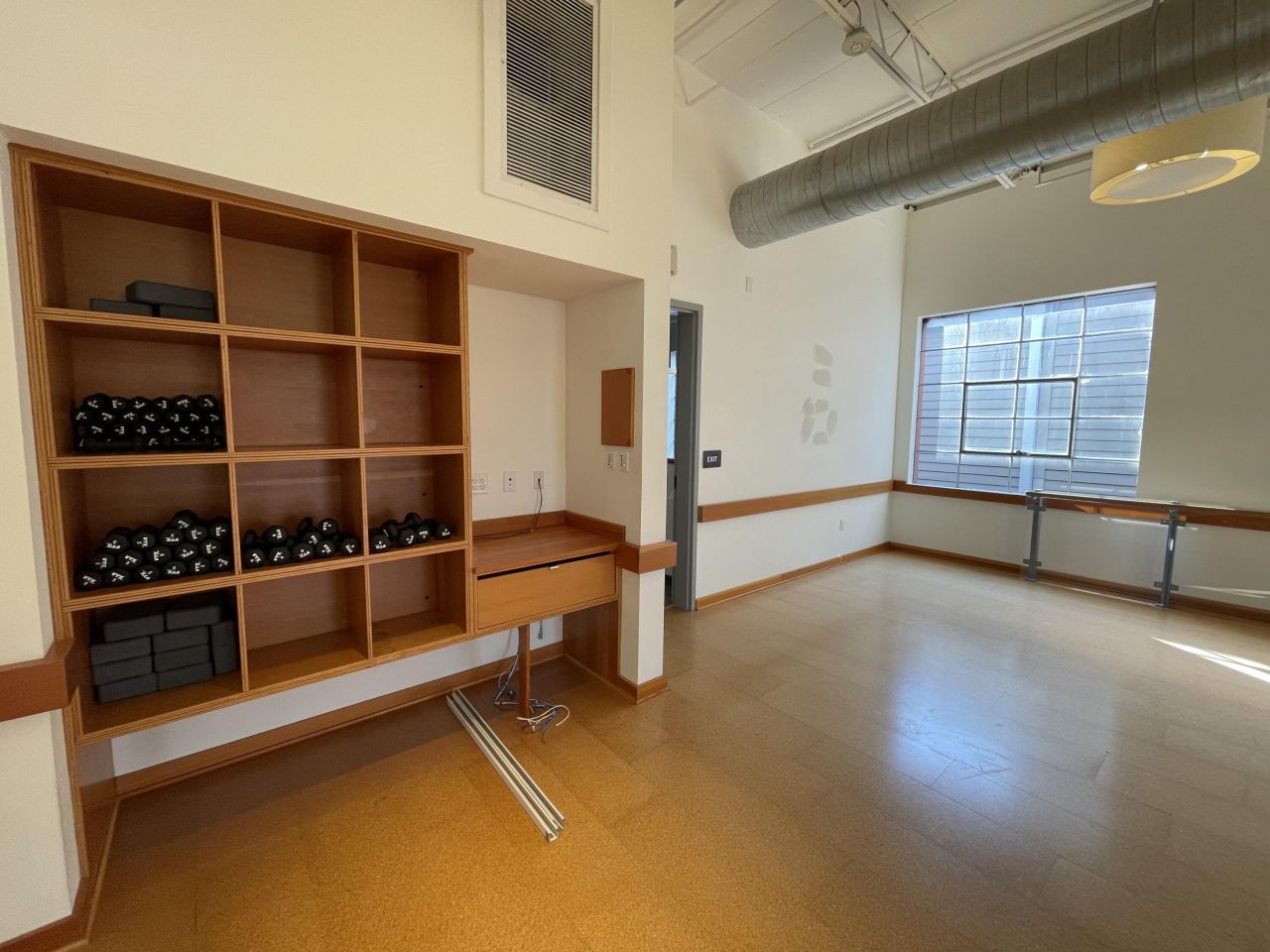 484 King Street Photo 18