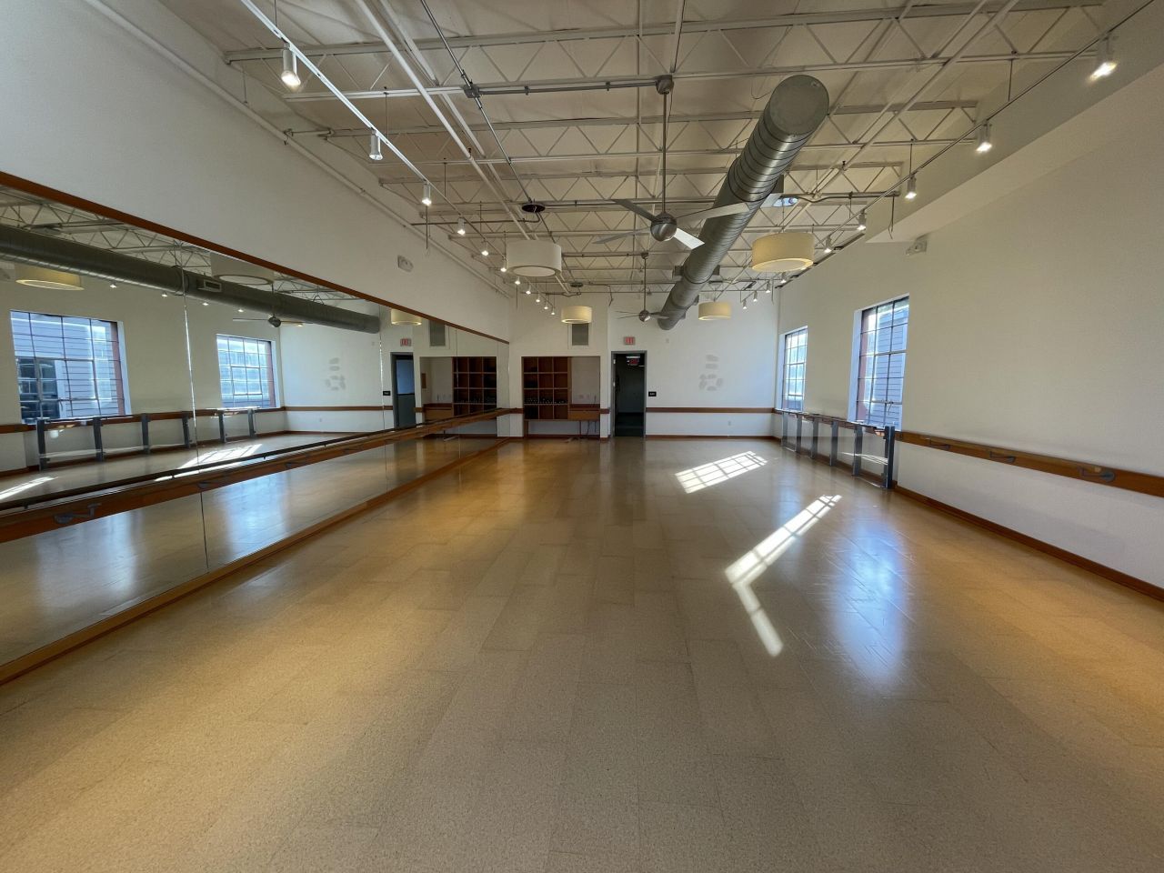 484 King Street Photo 22