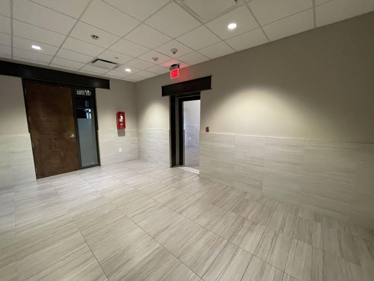 484 King Street Photo 28