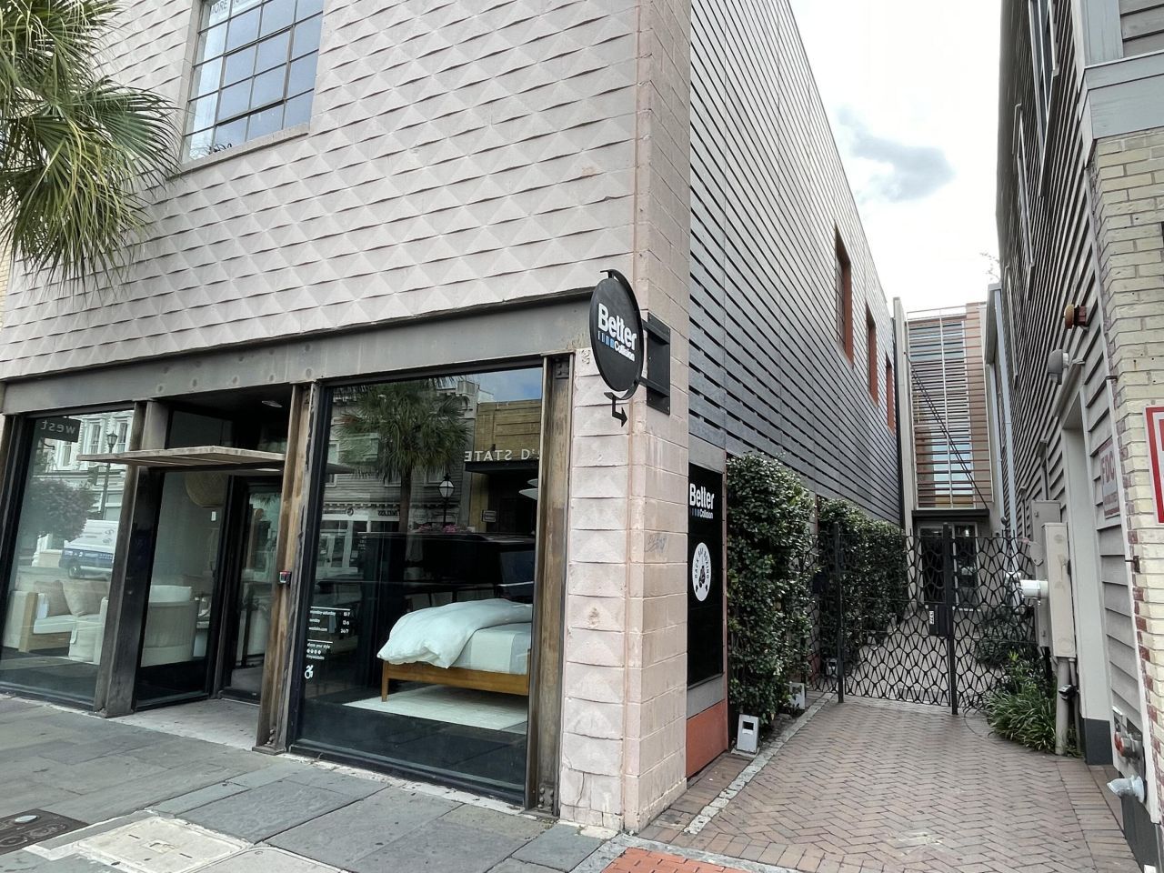 484 King Street Photo 6