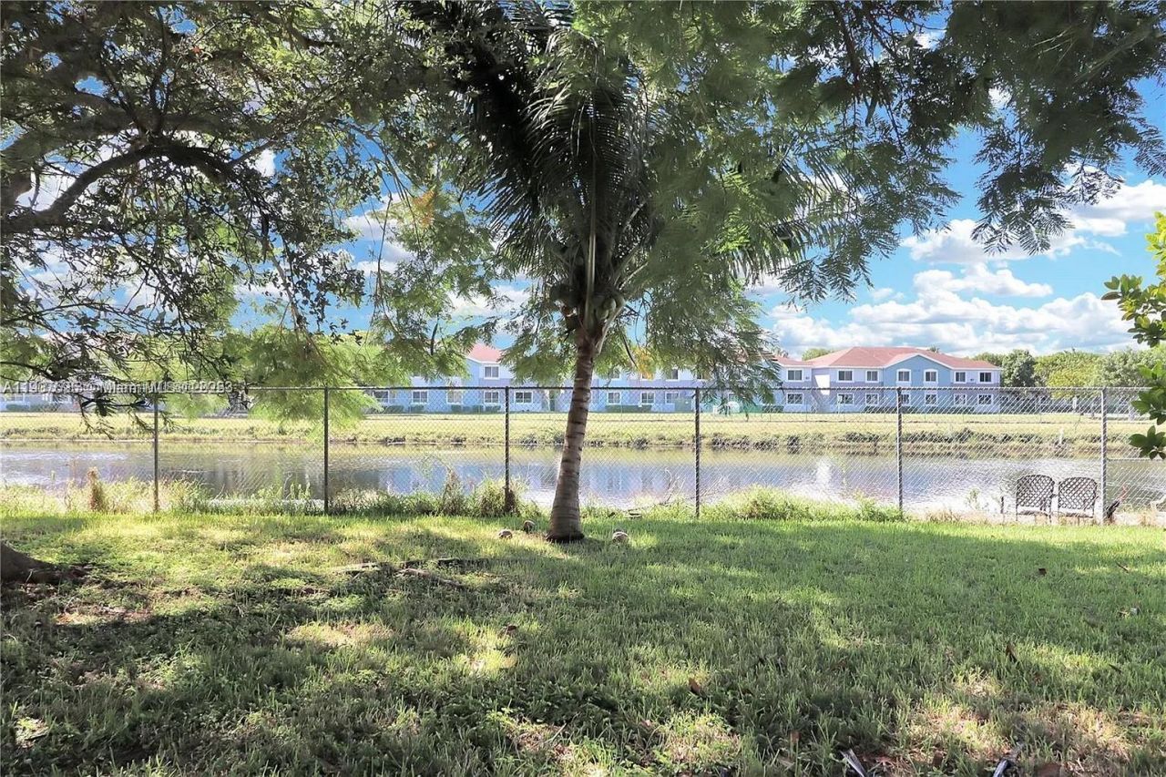 10370 SW 220th St, Unit 218, Cutler Bay, FL 33190 Photo