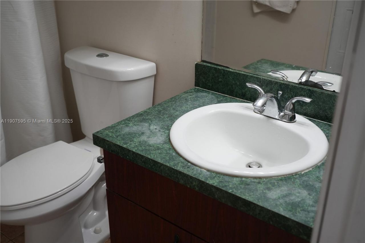 10370 SW 220th St, Unit 218, Cutler Bay, FL 33190 Photo