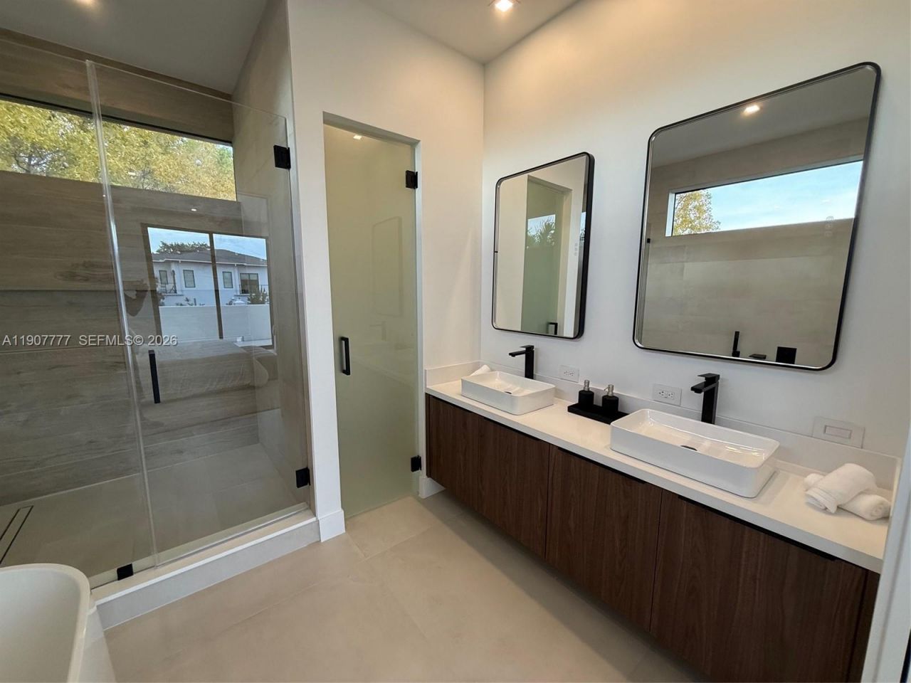 9024 Abbott Ave, Surfside, FL 33154 Photo