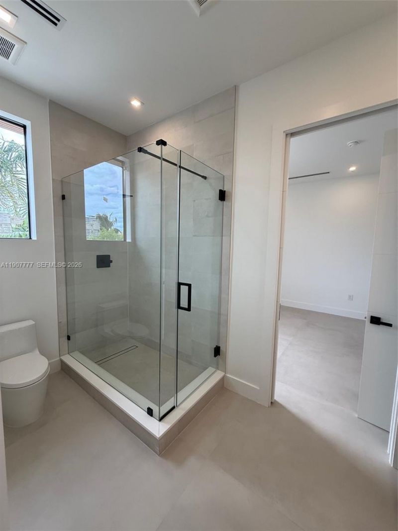 9024 Abbott Ave, Surfside, FL 33154 Photo