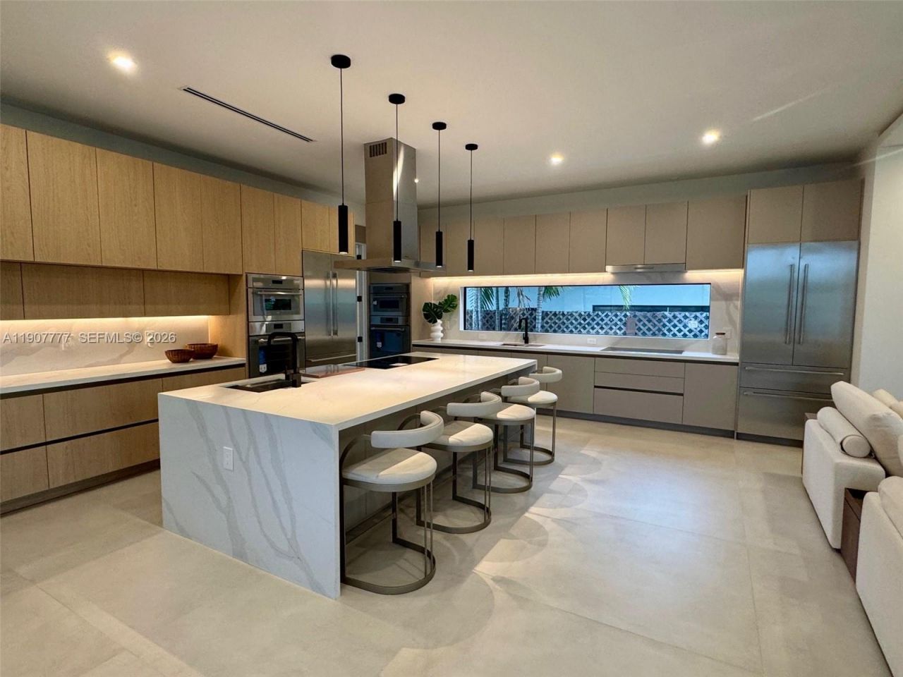 9024 Abbott Ave, Surfside, FL 33154 Photo