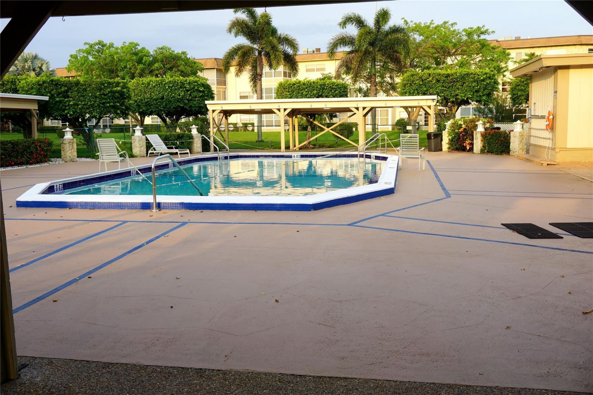 3400 NW 48th Avenue, Unit 502, Lauderdale Lakes, FL 33319 Photo