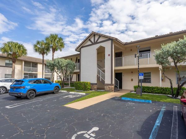 2423 NW 89th Drive, Unit 102, Coral Springs, FL 33065