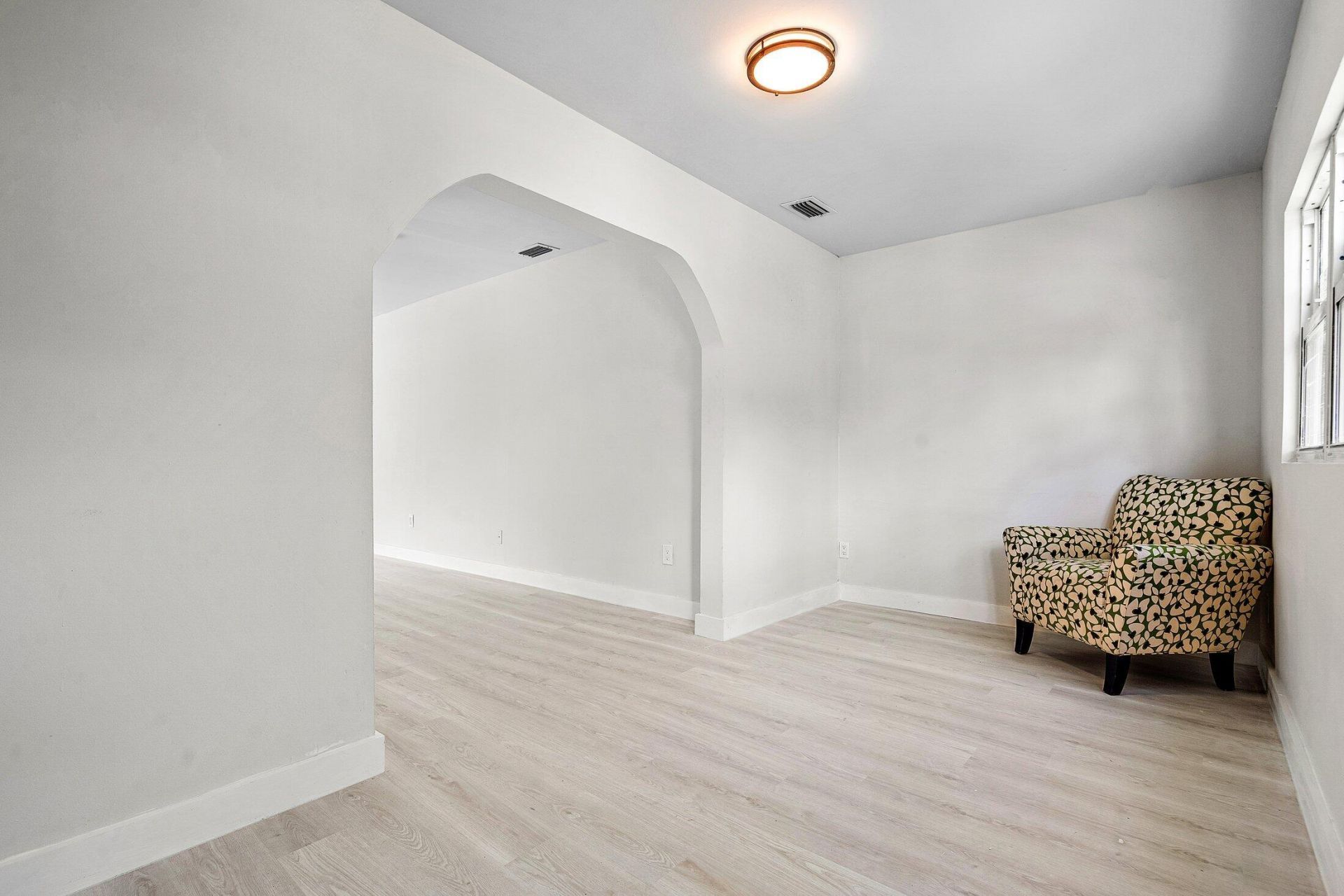 719 Briggs Street, West Palm Beach, FL 33405 Photo