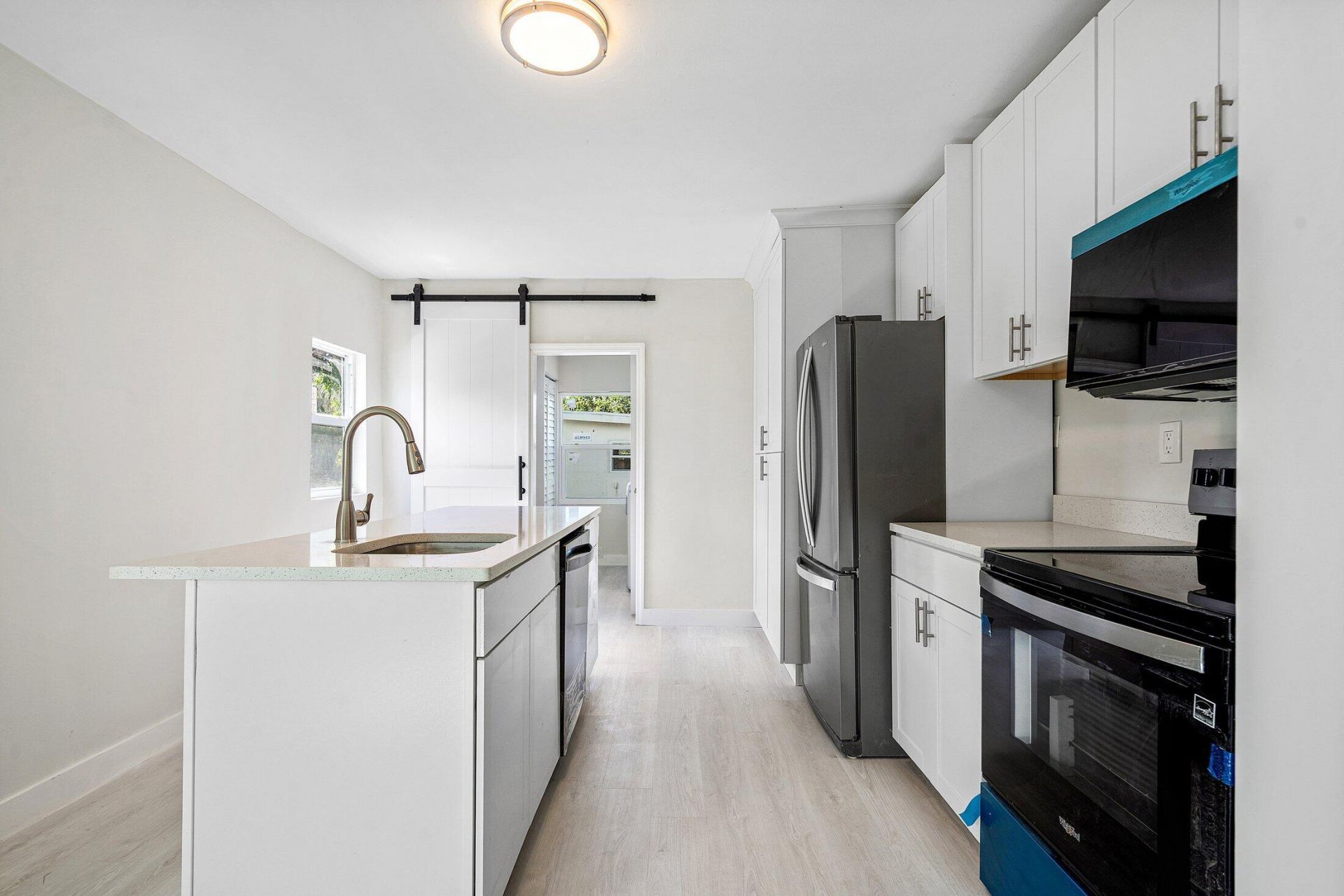 719 Briggs Street, West Palm Beach, FL 33405 Photo