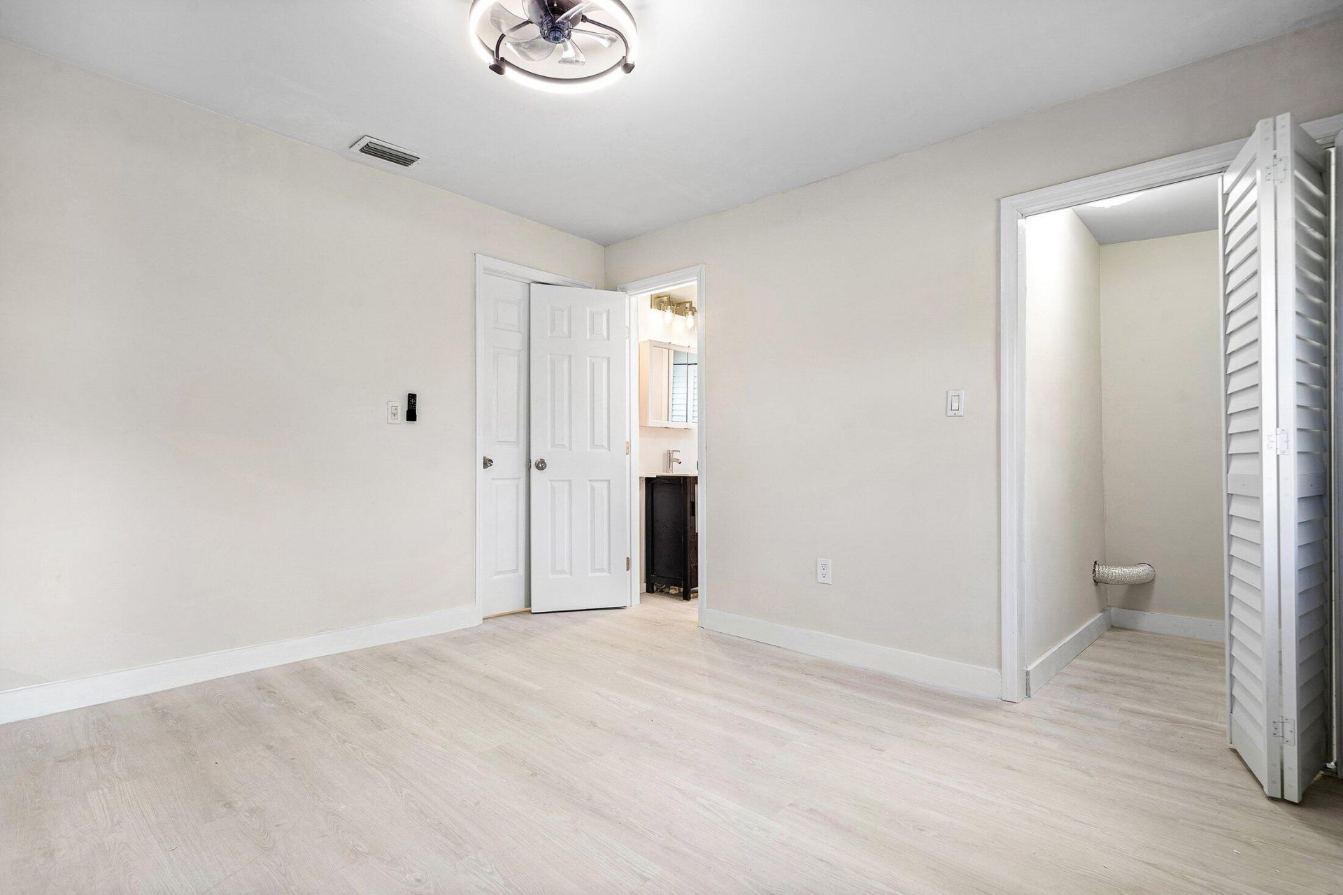 719 Briggs Street, West Palm Beach, FL 33405 Photo