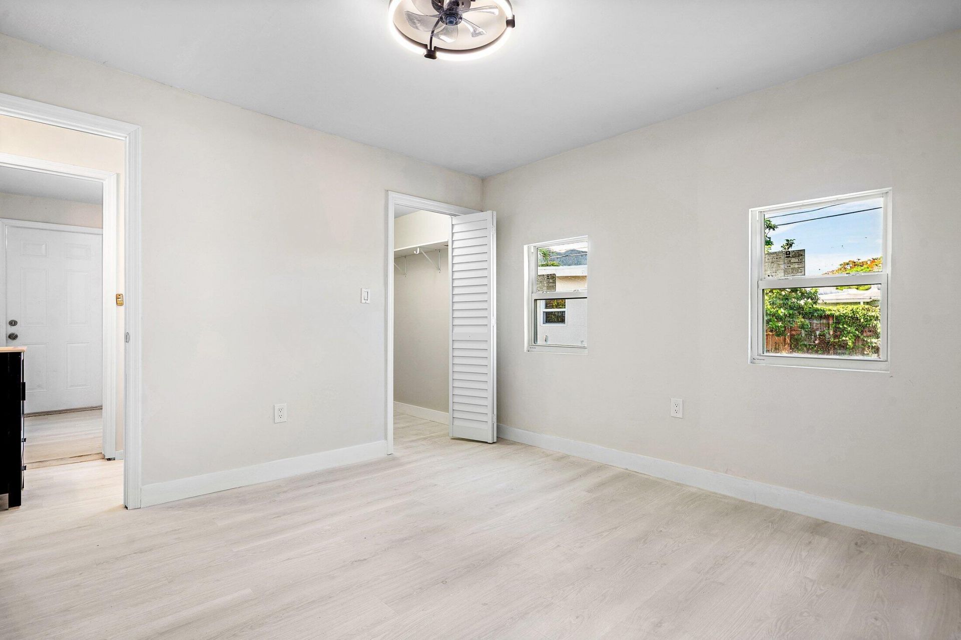 719 Briggs Street, West Palm Beach, FL 33405 Photo