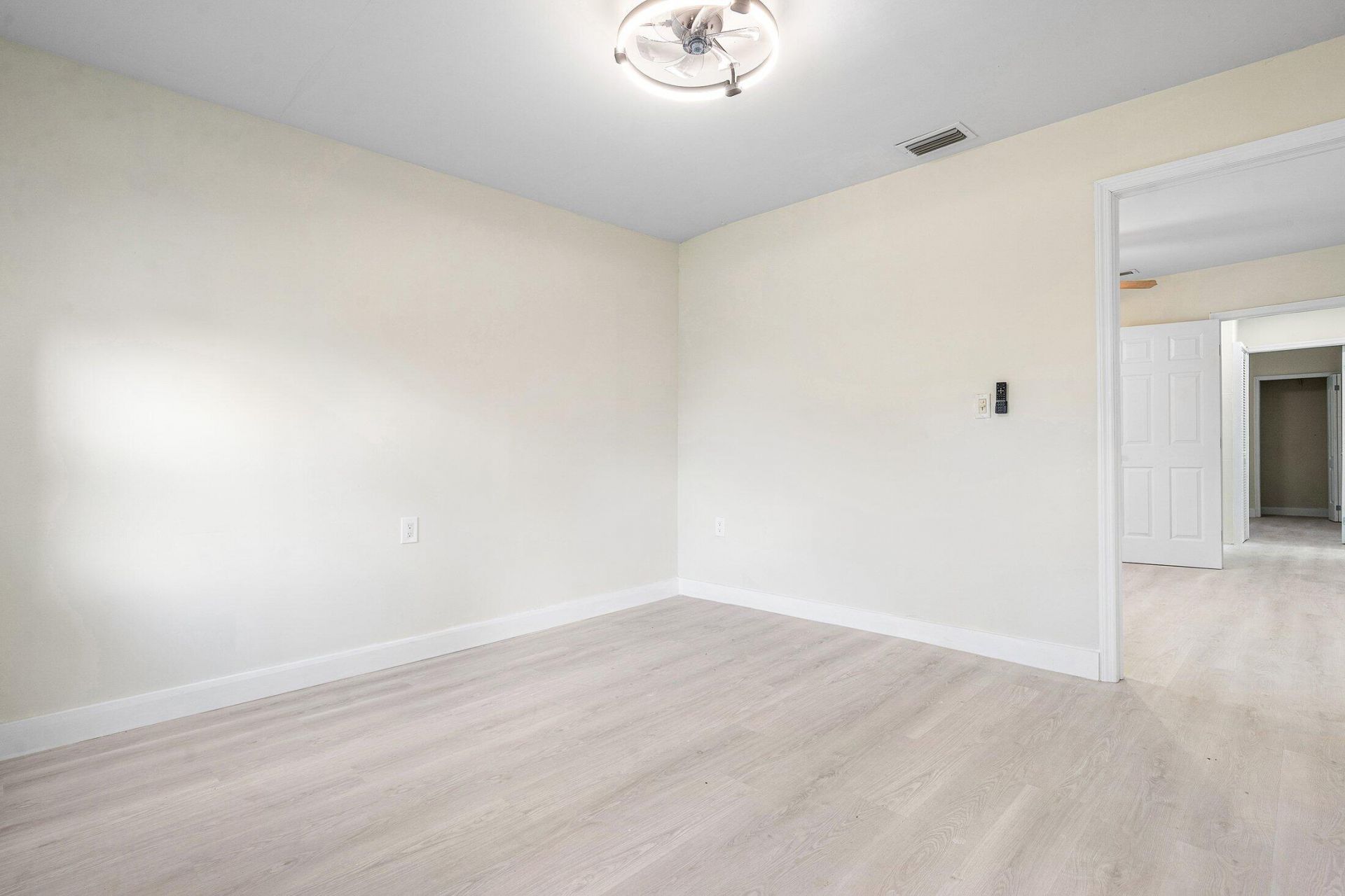 719 Briggs Street, West Palm Beach, FL 33405 Photo