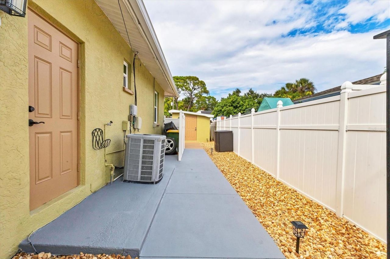 1275 42nd Street, Sarasota, FL 34234 Photo