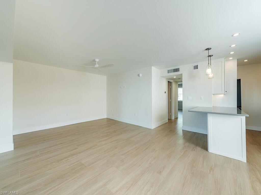 333 Harbour Dr, Unit 108, Naples, FL 34103 Photo