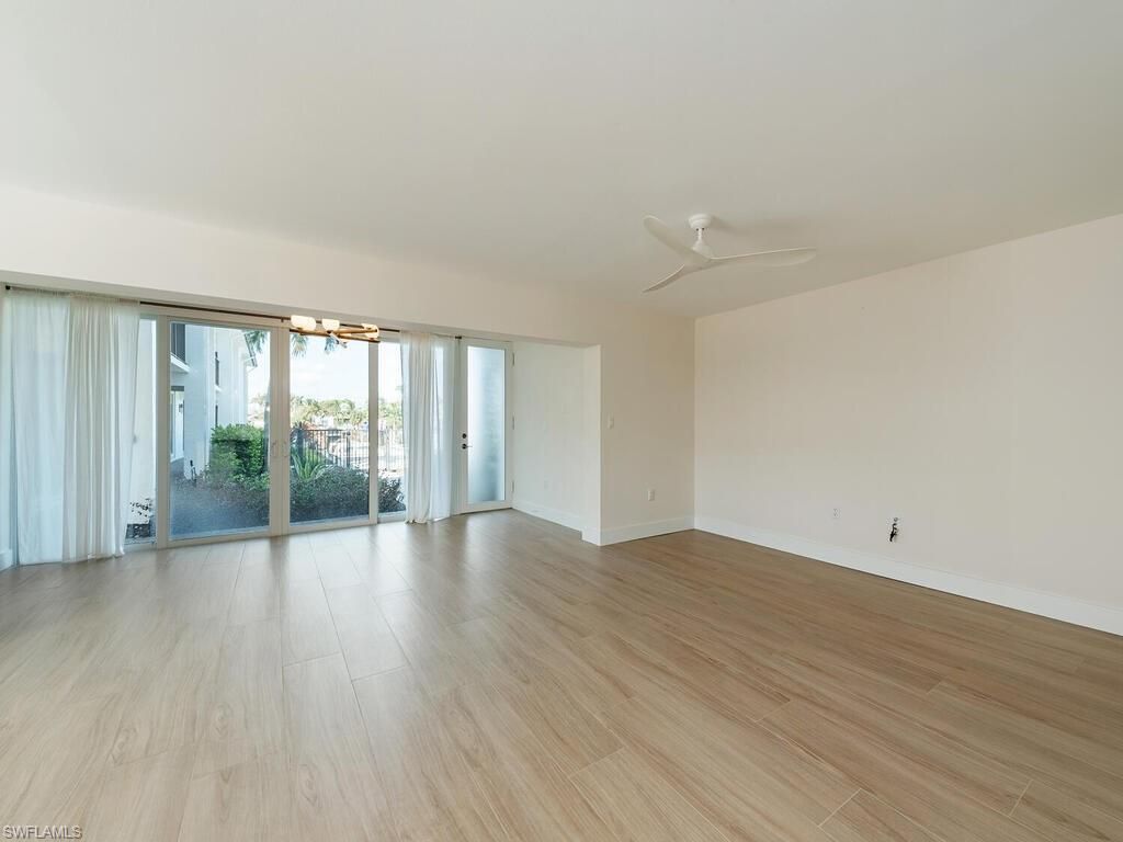 333 Harbour Dr, Unit 108, Naples, FL 34103 Photo