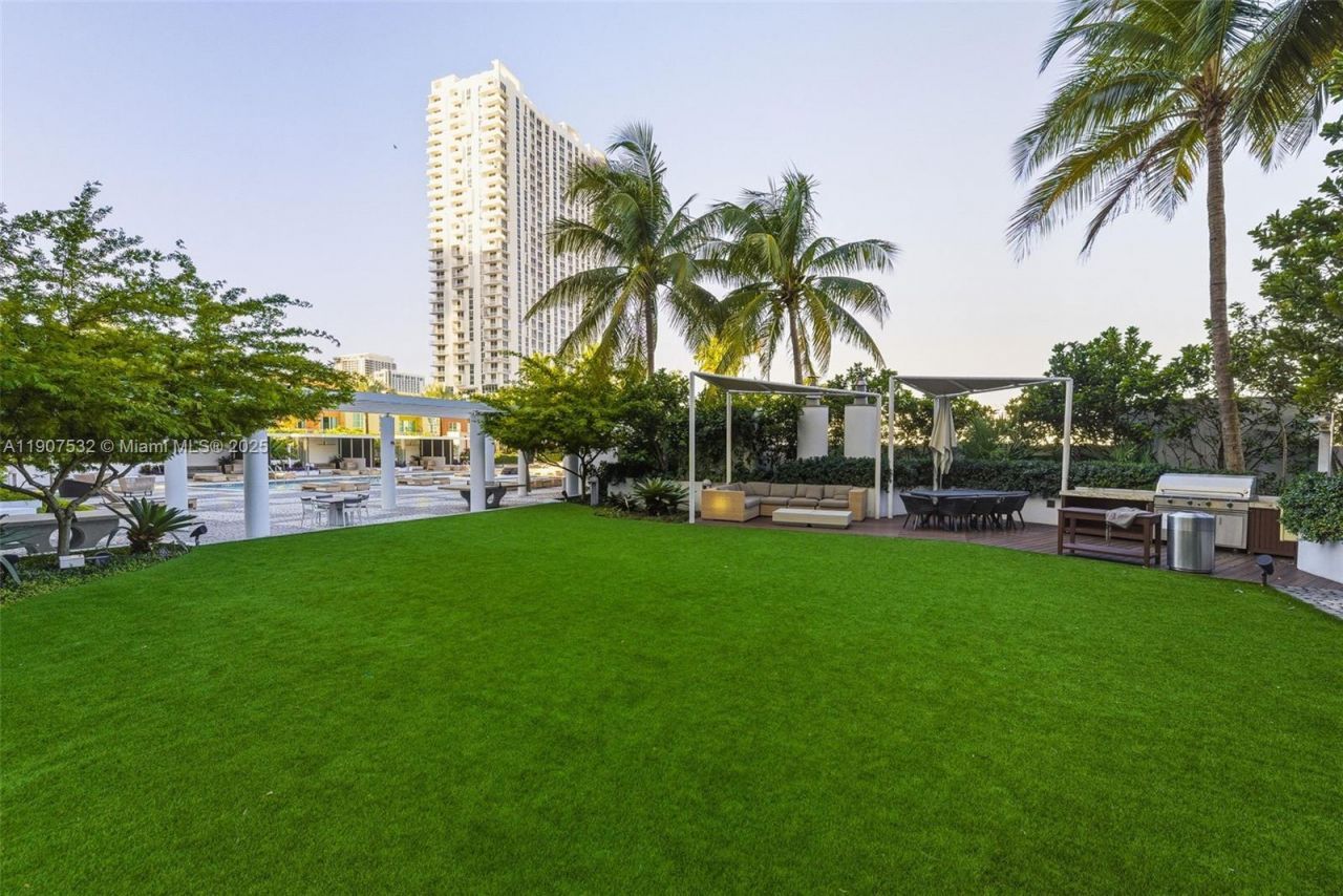 2020 N Bayshore, Unit TH103, Miami, FL 33137 Photo