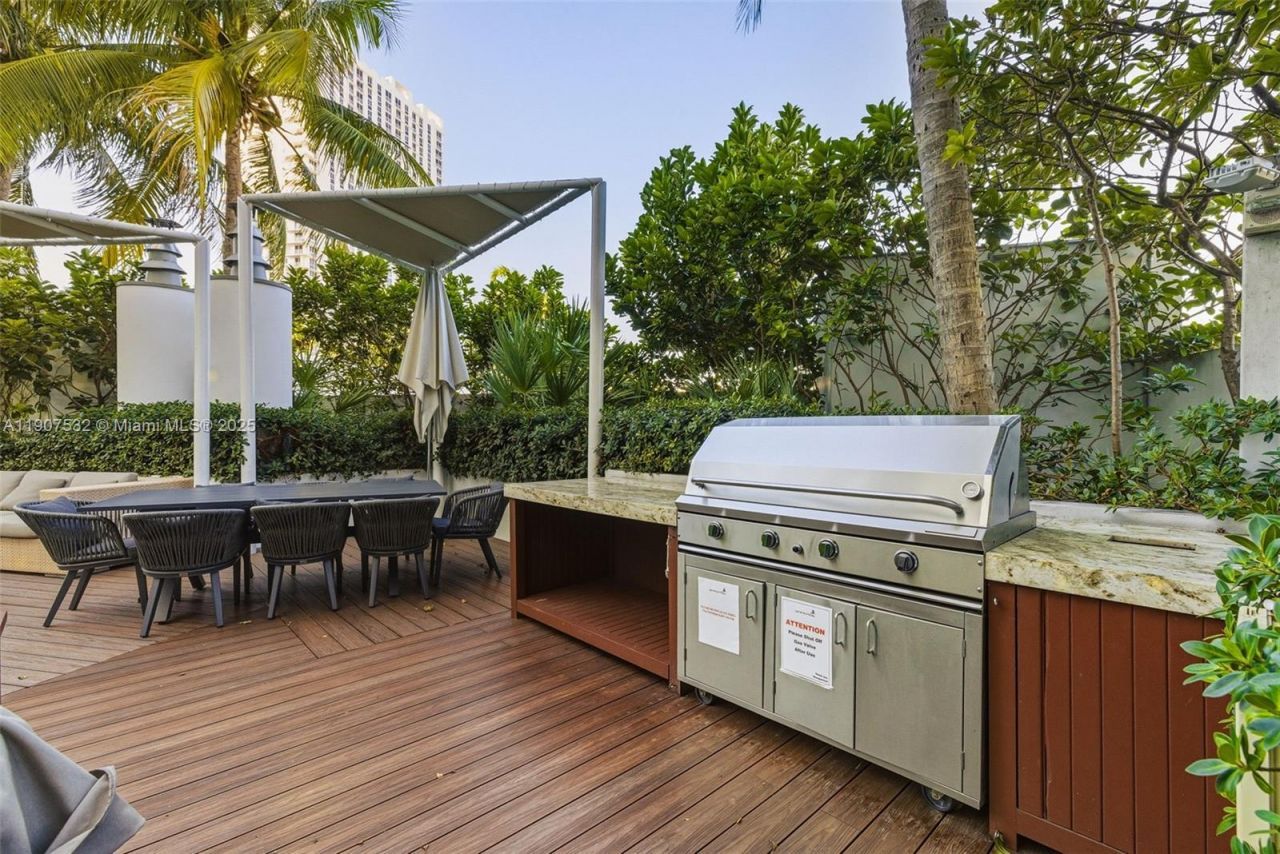 2020 N Bayshore, Unit TH103, Miami, FL 33137 Photo