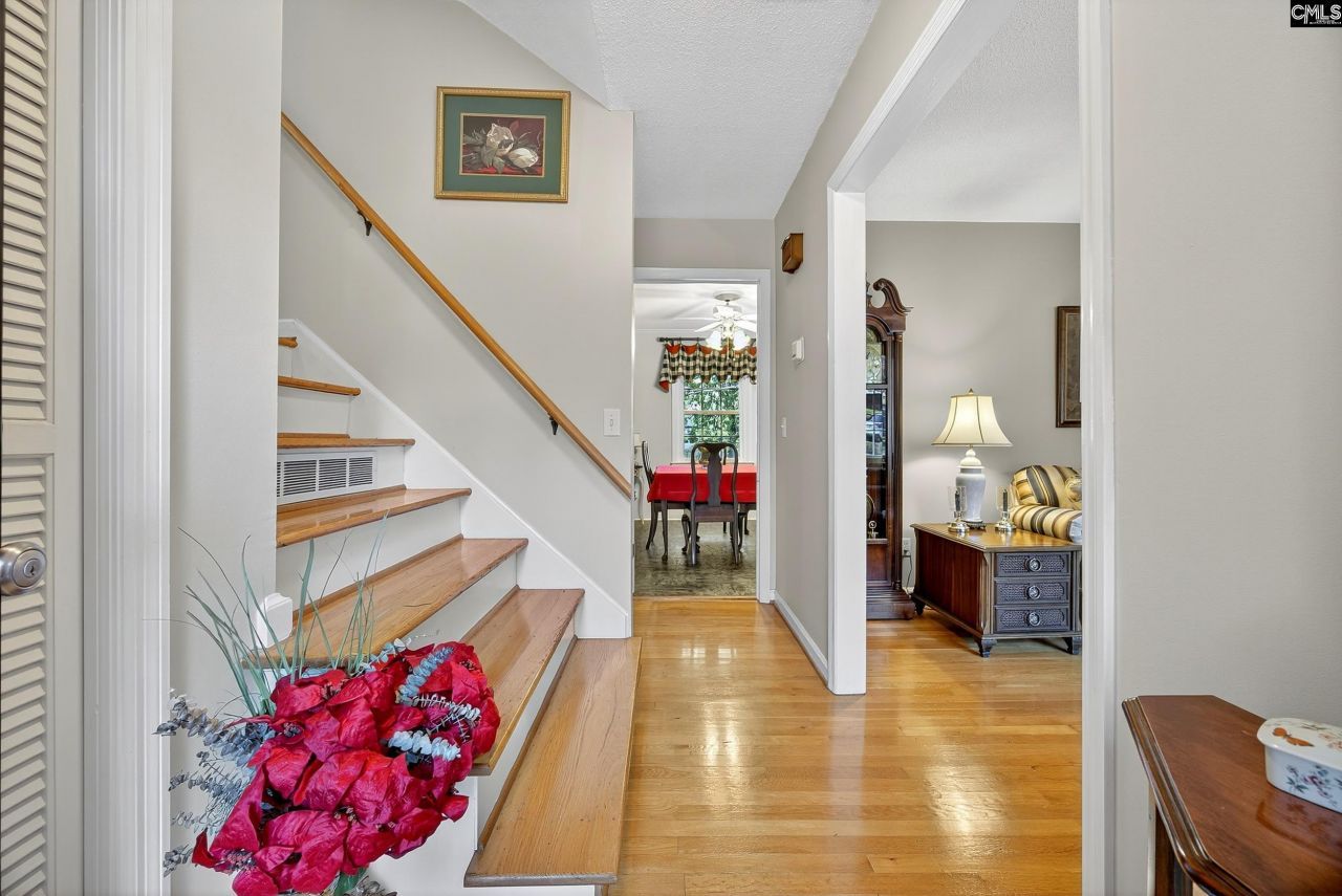 941 Mohegan Trail Photo 7