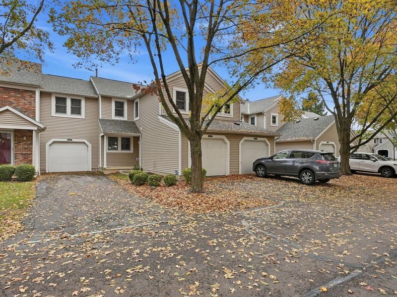 3873 Oakbridge Lane, Dublin, OH 43016 Photo 3